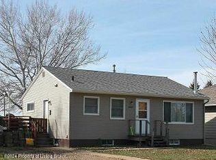 1453 2nd St W, Dickinson, ND 58601