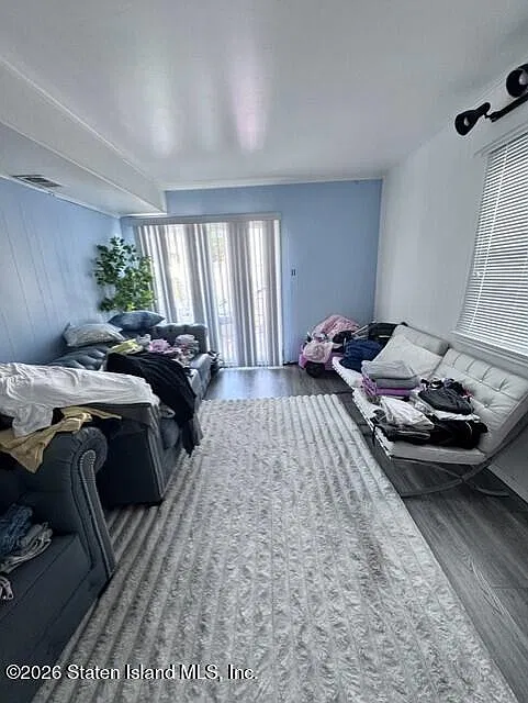 3 bed, 1.5 bath, 2400 sqft, $3,500 — Photo 4