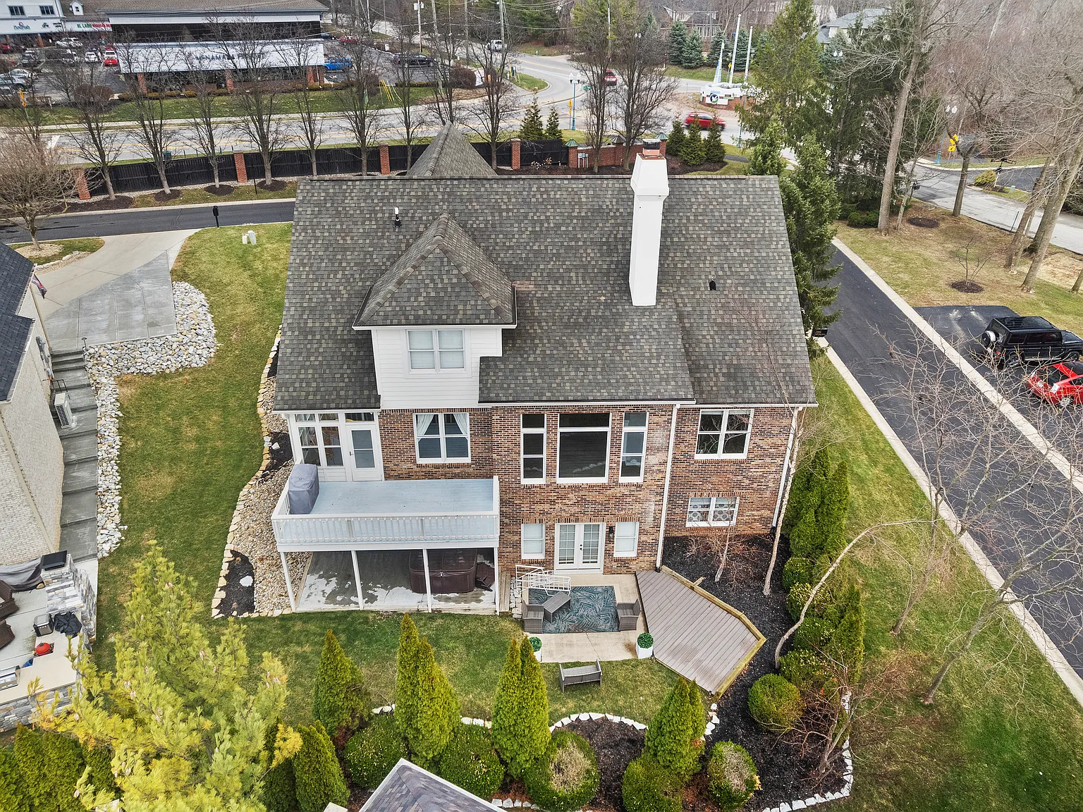 4 bed, 3.5 bath, 4437 sqft, $5,000 — Photo 4