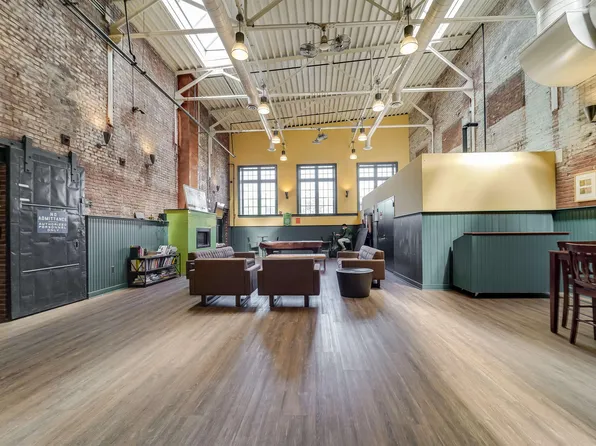 227 Christopher Columbus Drive image 12 of 20