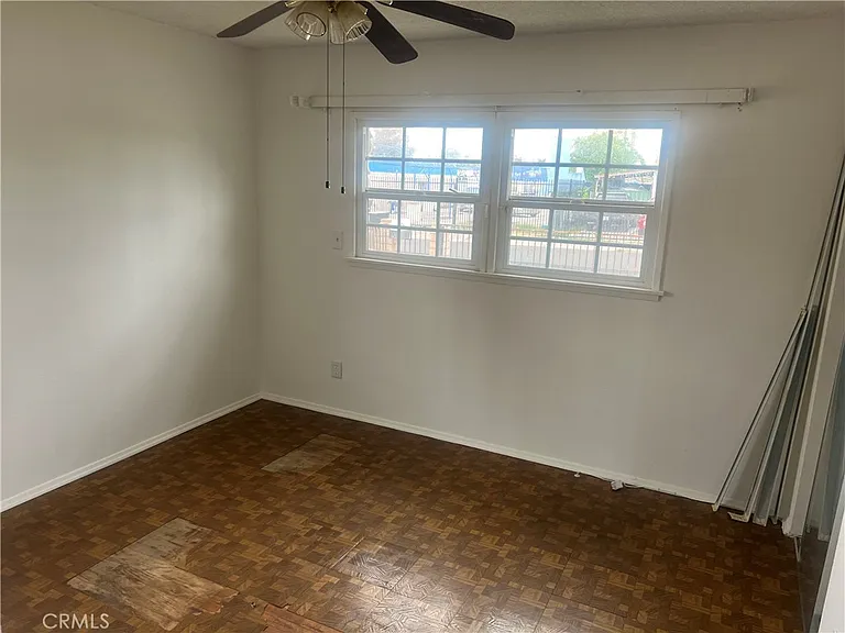 543 Flores St — Photo 6