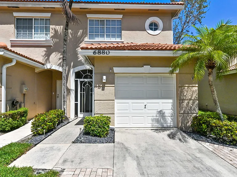 6880 Brook Hollow Rd — Photo 25