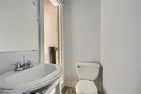1815 Clifton Ave #2 — Photo 8