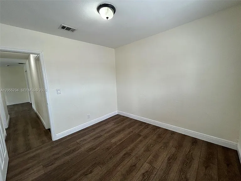 791 E 23rd St — Photo 31