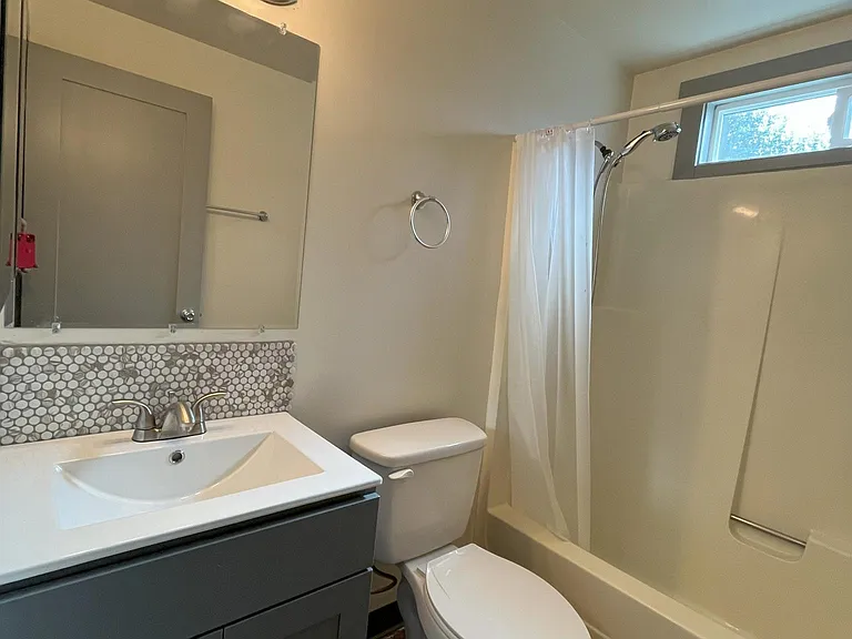 441 Smithers Ave S #2 — Photo 8