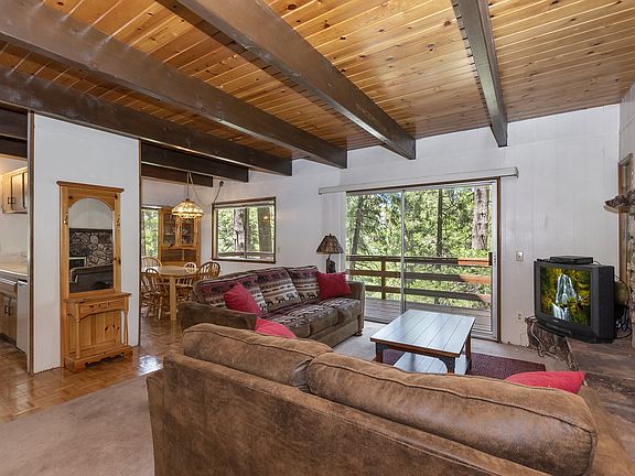 4th image of 24822 Felsen Dr