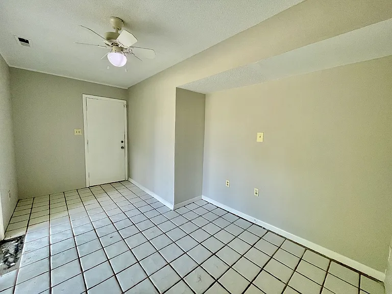 5651 Dodge Dr — Photo 18