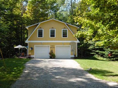 7892 Lakeview Rd, Alanson, MI, 49706