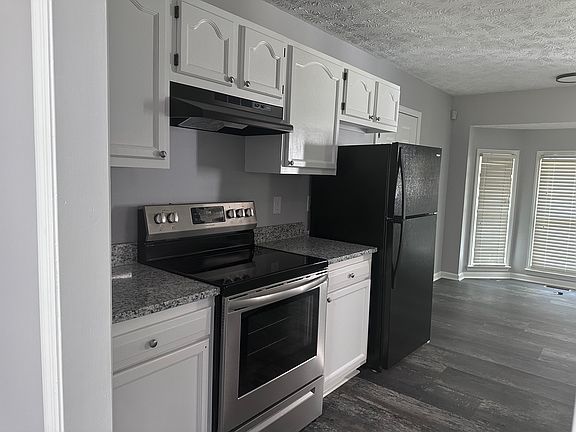 2nd image of 1243 Blue Rd
