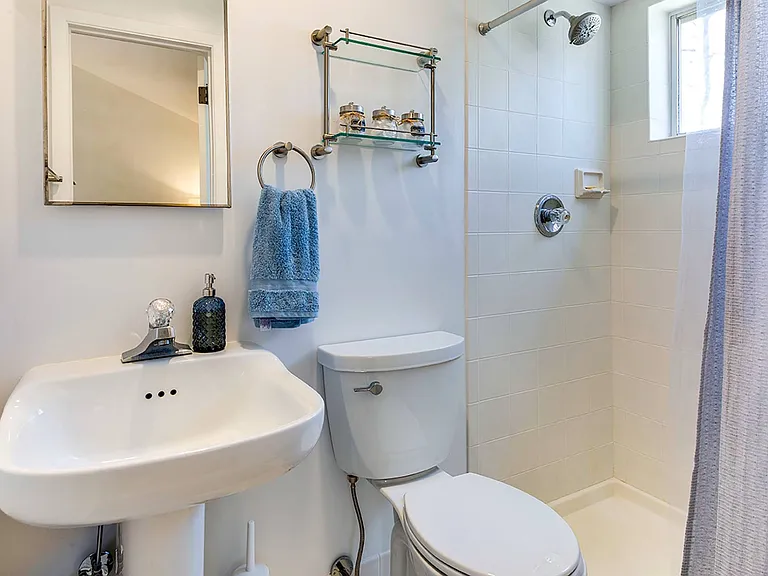 13 Eauclaire St — Photo 16