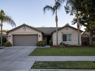 929 W Elkhorn Court, Visalia, CA, 93277