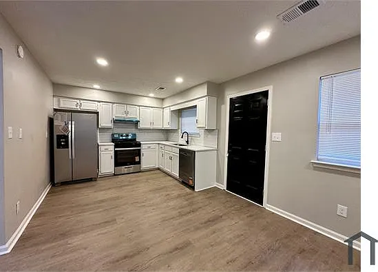 343 Martin Dr — Photo 5