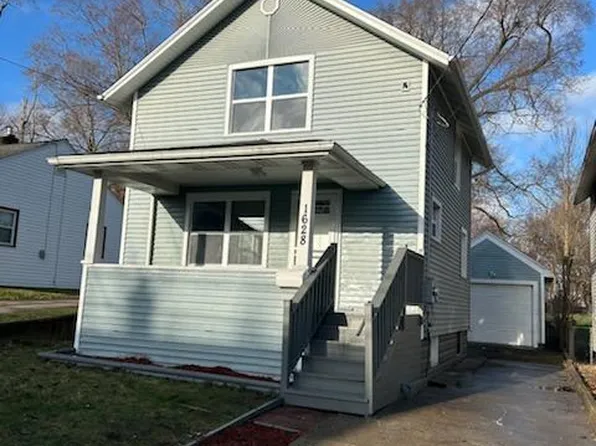 1628 Donora St, Lansing, MI 48910