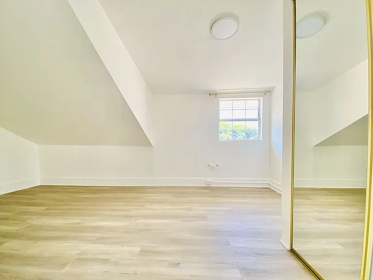 1474 W Vernon Ave — Photo 6