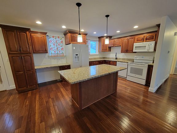 Open kitchen layout