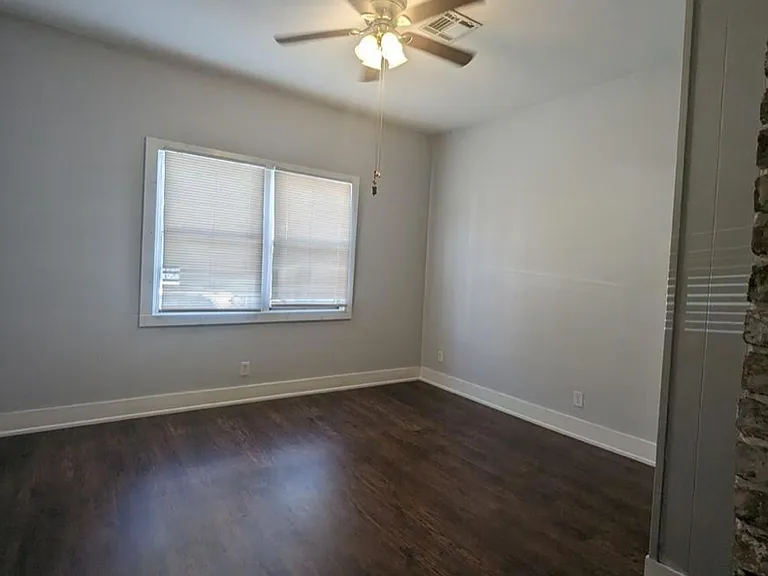 728 Philip St — Photo 10