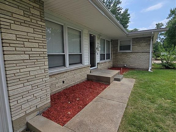 3rd image of 9706 Newton Dr