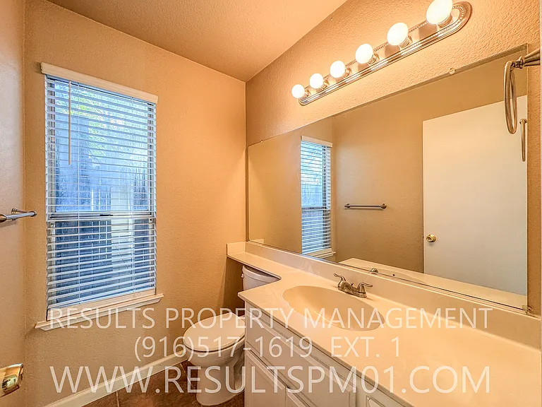 3546 Willard Way — Photo 16