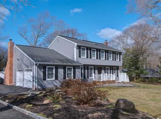 27 Woodland Rd, Miller Place, NY 11764