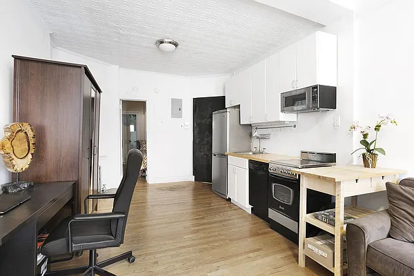 Rented by Compass | media 4