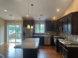 34 Carpenter Ave, Worcester, MA 01605