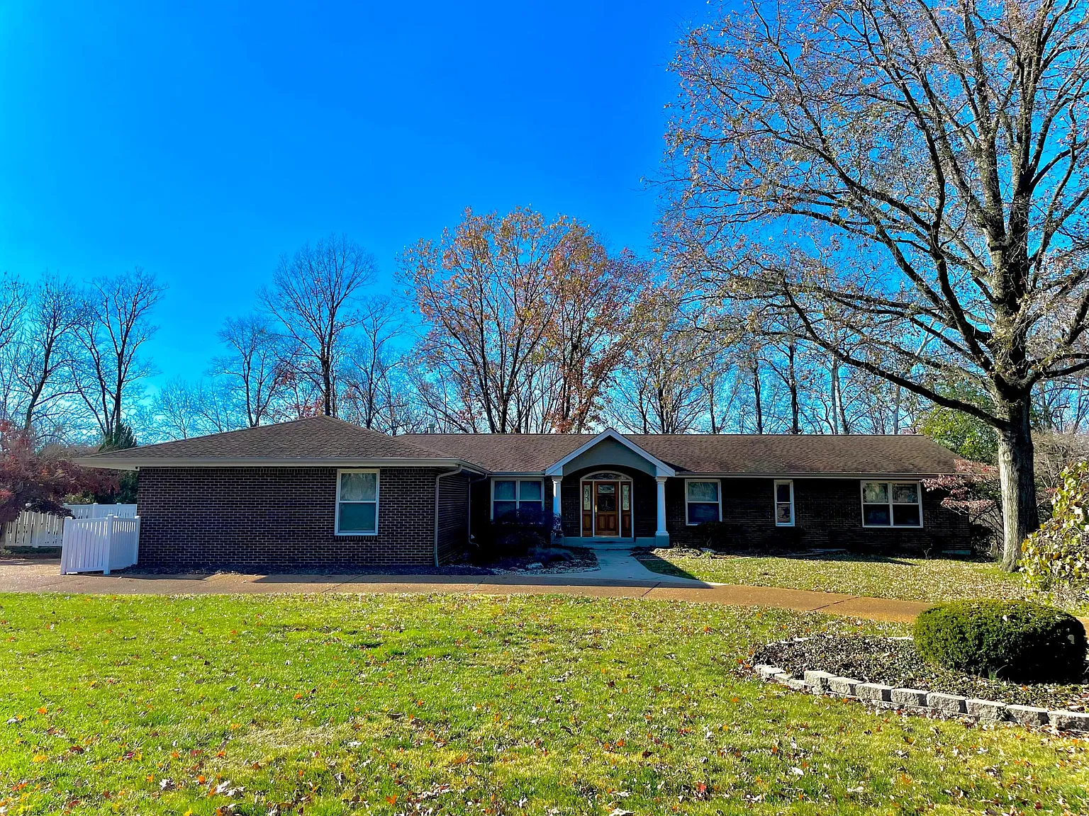 9457 Sunny Creek Ln photo 1