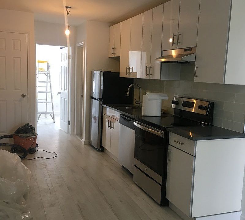 1st image of 721 Henry St Ste 2