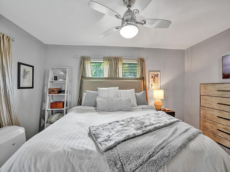 1st image of 441 SE 4 Street