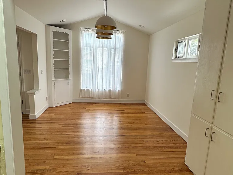 464 Hampstead Way — Photo 10