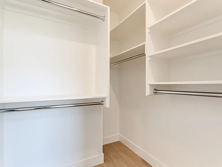 1537 Lake Dr — Photo 10