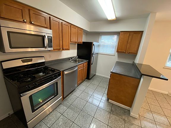 3rd image of 1451-1461 Worthington St #1451-D
