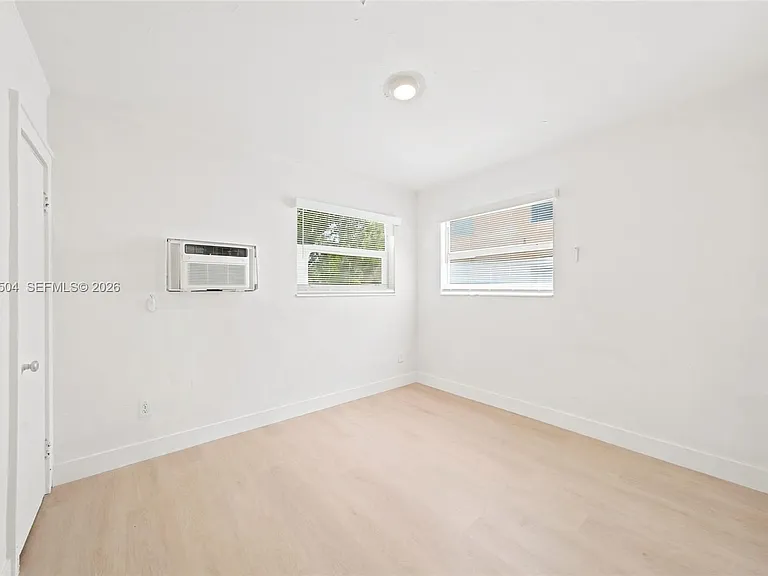 125 NE 56th St #1 — Photo 17