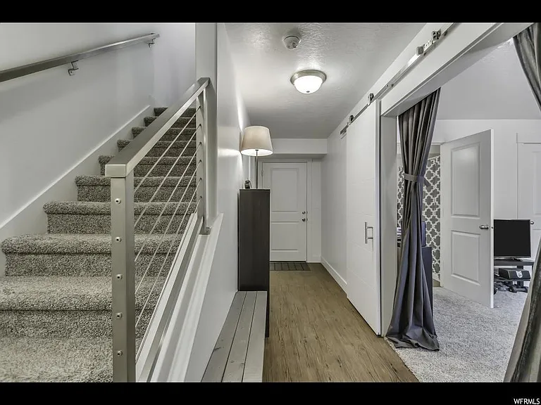 569 W Lewski Ln — Photo 16