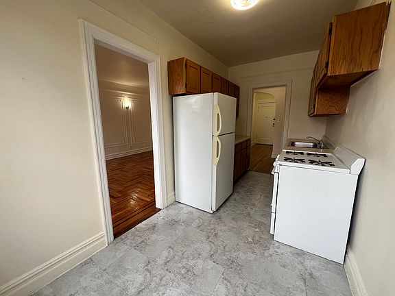 5th image of 41-15 46th St #3M