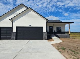 5852 N Newport Ct, Wichita, KS 67219