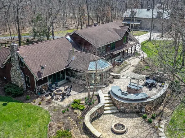 1154 North English Settlement AVENUE, Burlington, WI 53105
