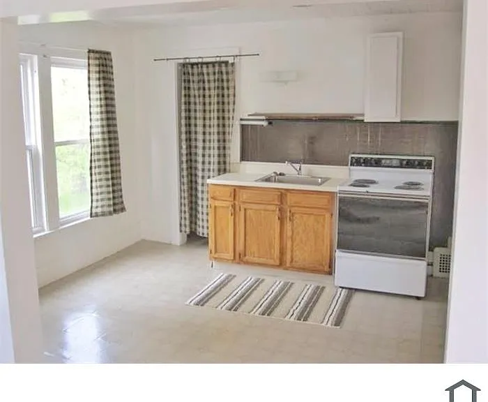 264 W Harris Ave #2 — Photo 2