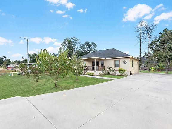 4th image of 528 Draylon Dr