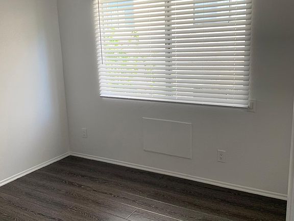 2nd image of 833 S Berendo St #200