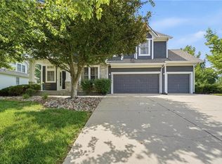 21715 W 100th Ter, Lenexa, KS 66220