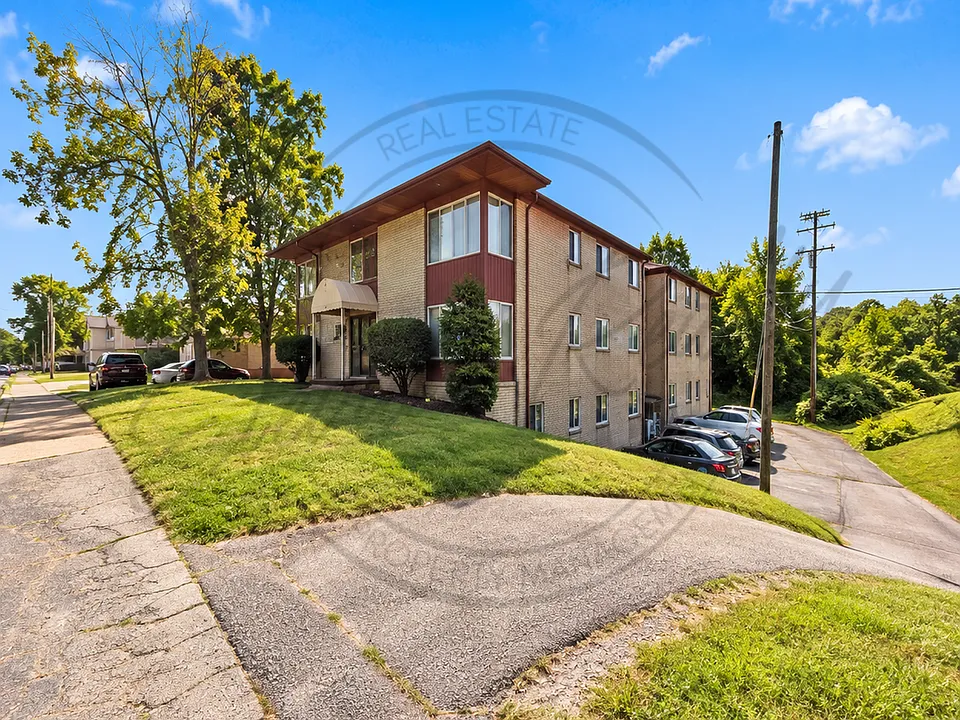 612 Madison St #25