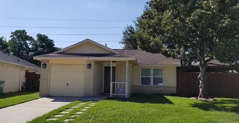 1st image of 3922 Derbyhall Dr