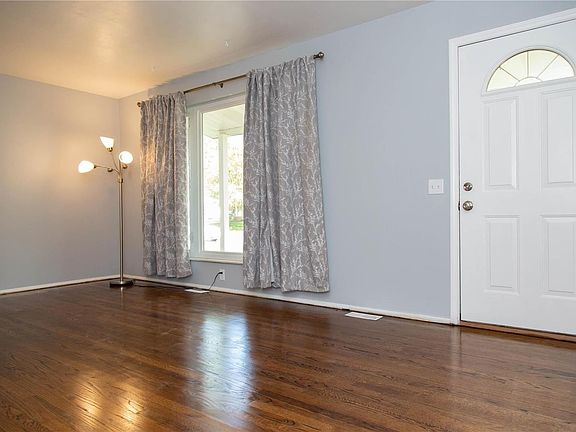 5th image of 1400 Jackson Ln