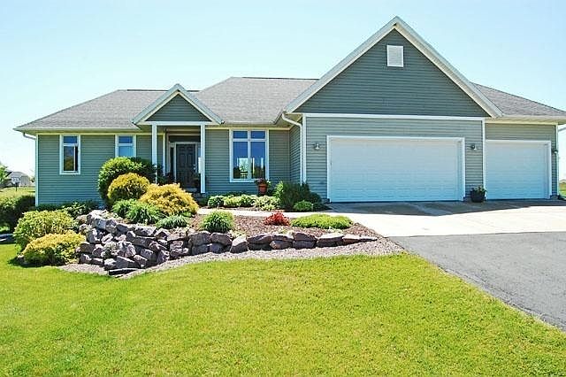 1st image of W14045 Selwood Dr