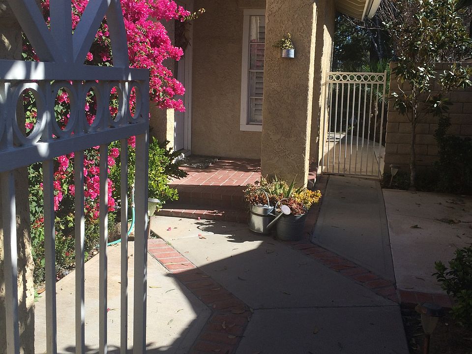2nd image of 5541 Butterfield St