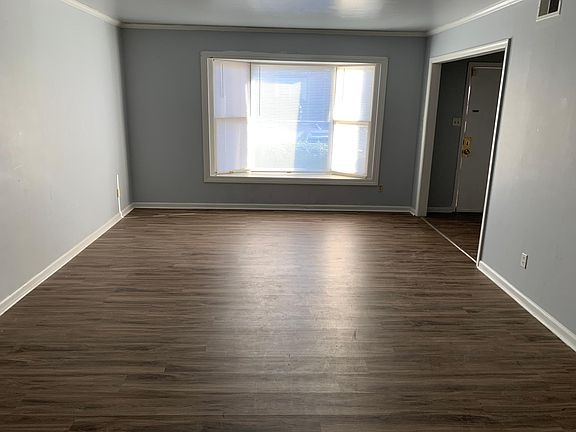 2nd image of 3212 Regents Park Ln Unit A
