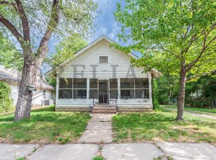 318 W Carr Ave, El Dorado, KS 67042