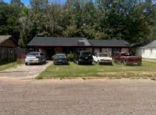 1221 1/2 Park Ave, Columbia, MS 39429