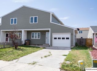 924 Boswell Dr, Laramie, WY 82070