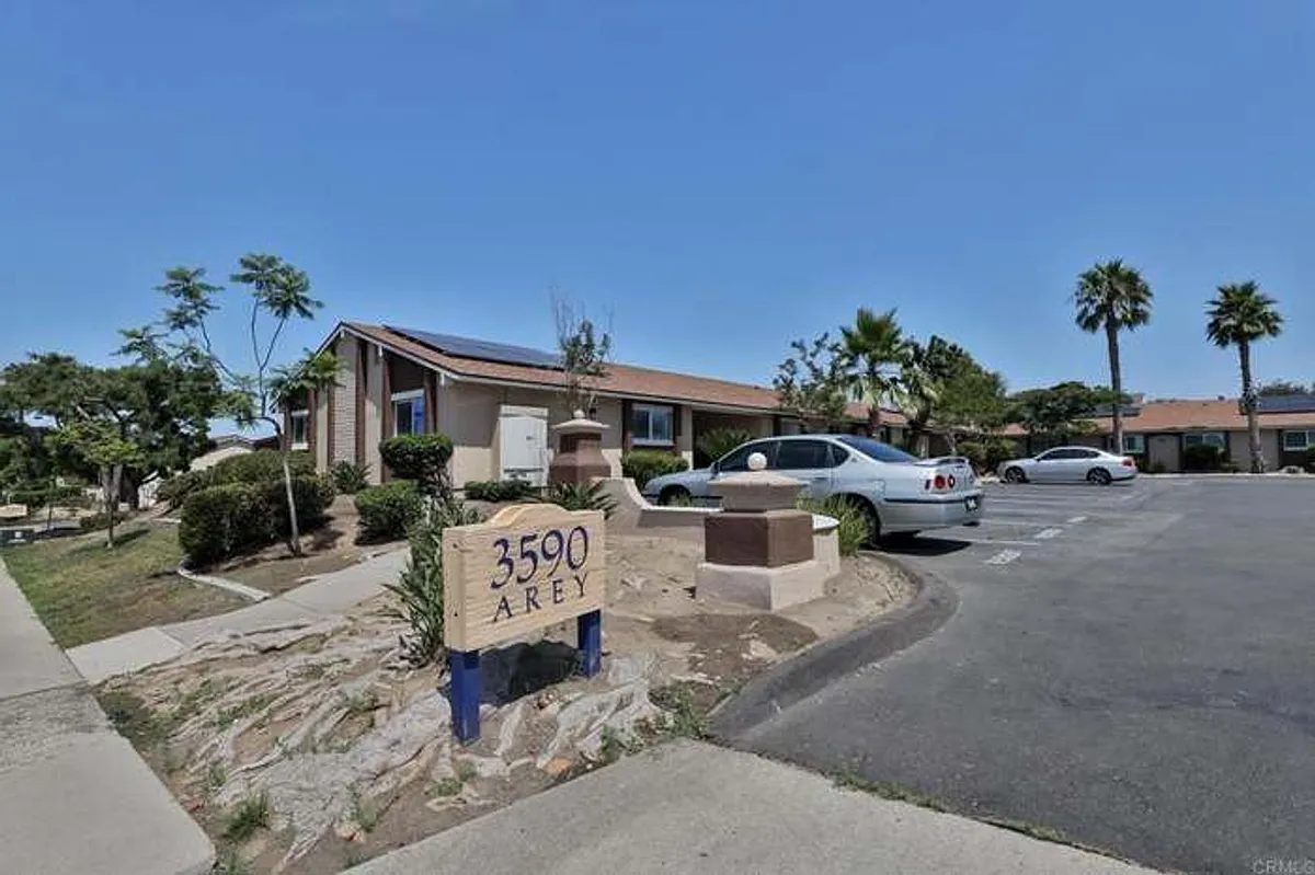 Building Photo - 3590 Arey Dr #13